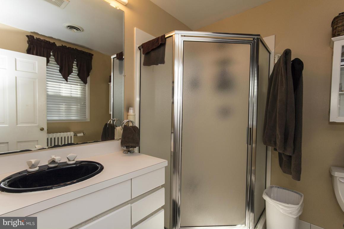 800 St Georges Road Baltimore, MD 21210 - Photo 25 of 30 Bath (Master)
