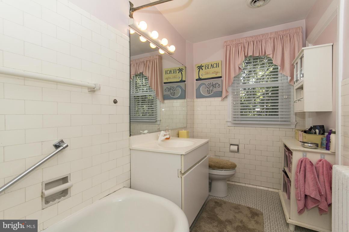 800 St Georges Road Baltimore, MD 21210 - Photo 29 of 30 Bath