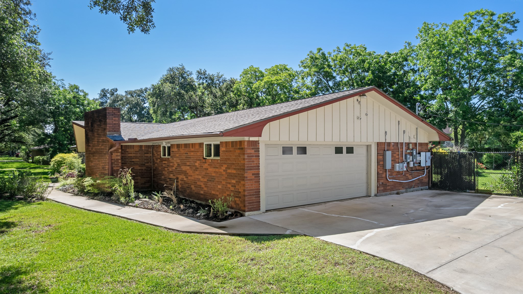 616 Cannan Drive Angleton, TX 77515 - Photo 40 of 49