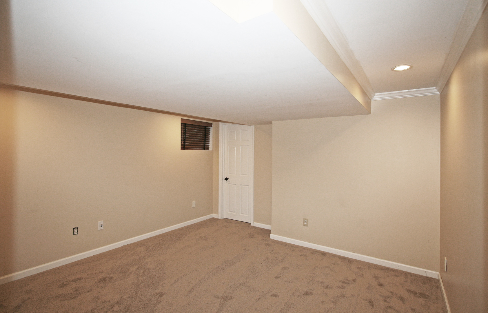 1125 Woodview Road Burr Ridge, IL 60527 - Photo 19 of 22 a view of an empty room