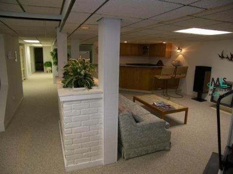 1513 Newton Circle Rochester, MI 48306 - Photo 8 of 9 822580-7.JPG