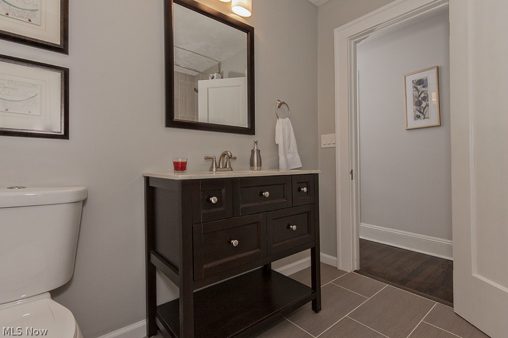 2985 Corydon Road Cleveland, OH 44118 - Photo 4 of 25