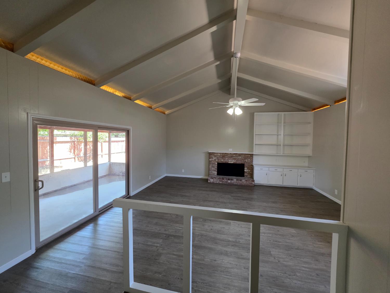 1416 Tully Road Modesto, CA 95350 - Photo 15 of 35 a view of kitchen and microwave