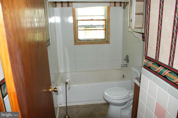 1223 Jersey Road Salisbury, MD 21801 - Photo 11 of 16 Bath