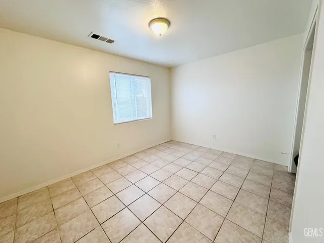 $400,000 | Undisclosed Address, Bakersfield, CA 93307