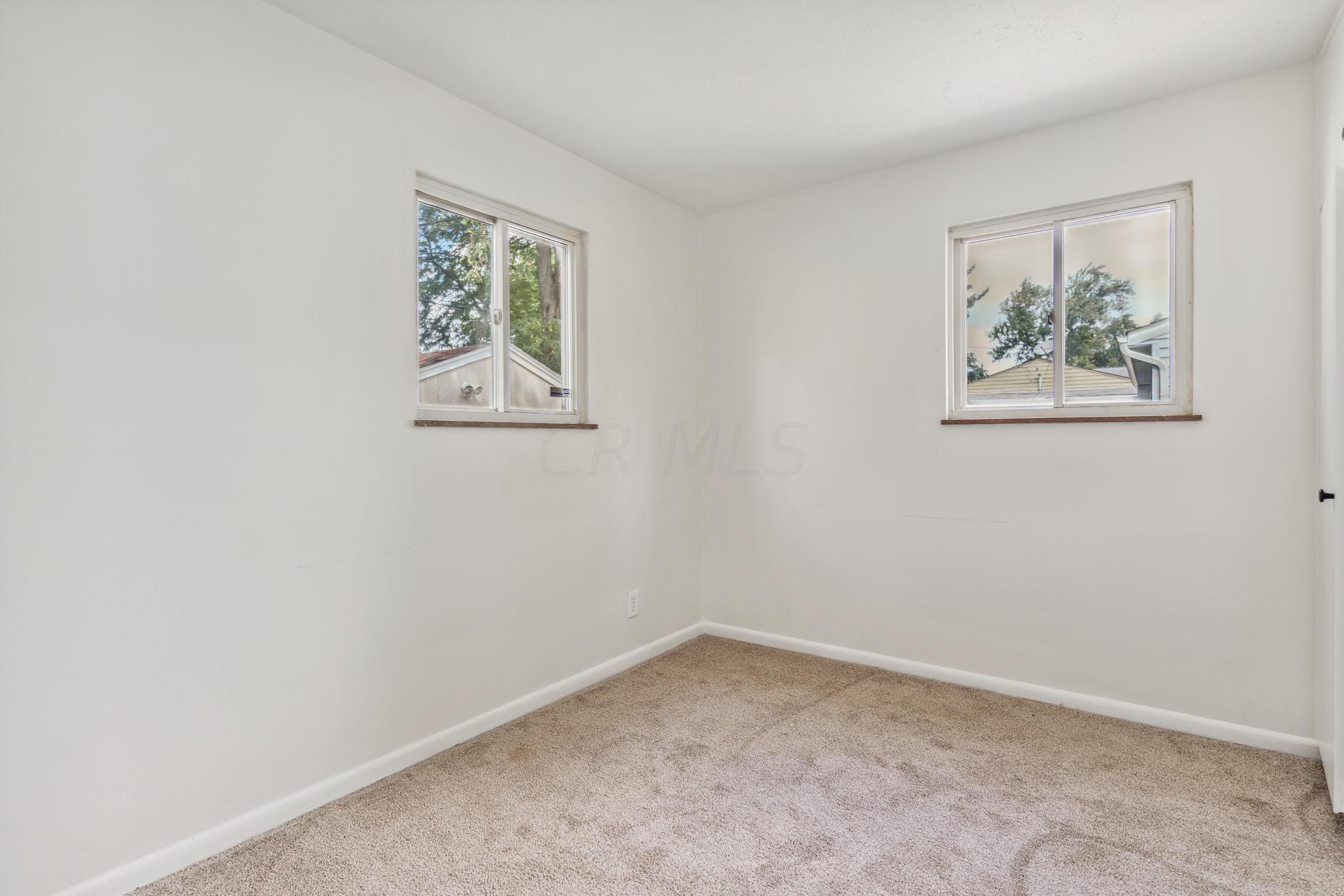 2479 Howey Road Columbus, OH 43211 - Photo 16 of 40 21-web-or-mls-2479-howey-rd