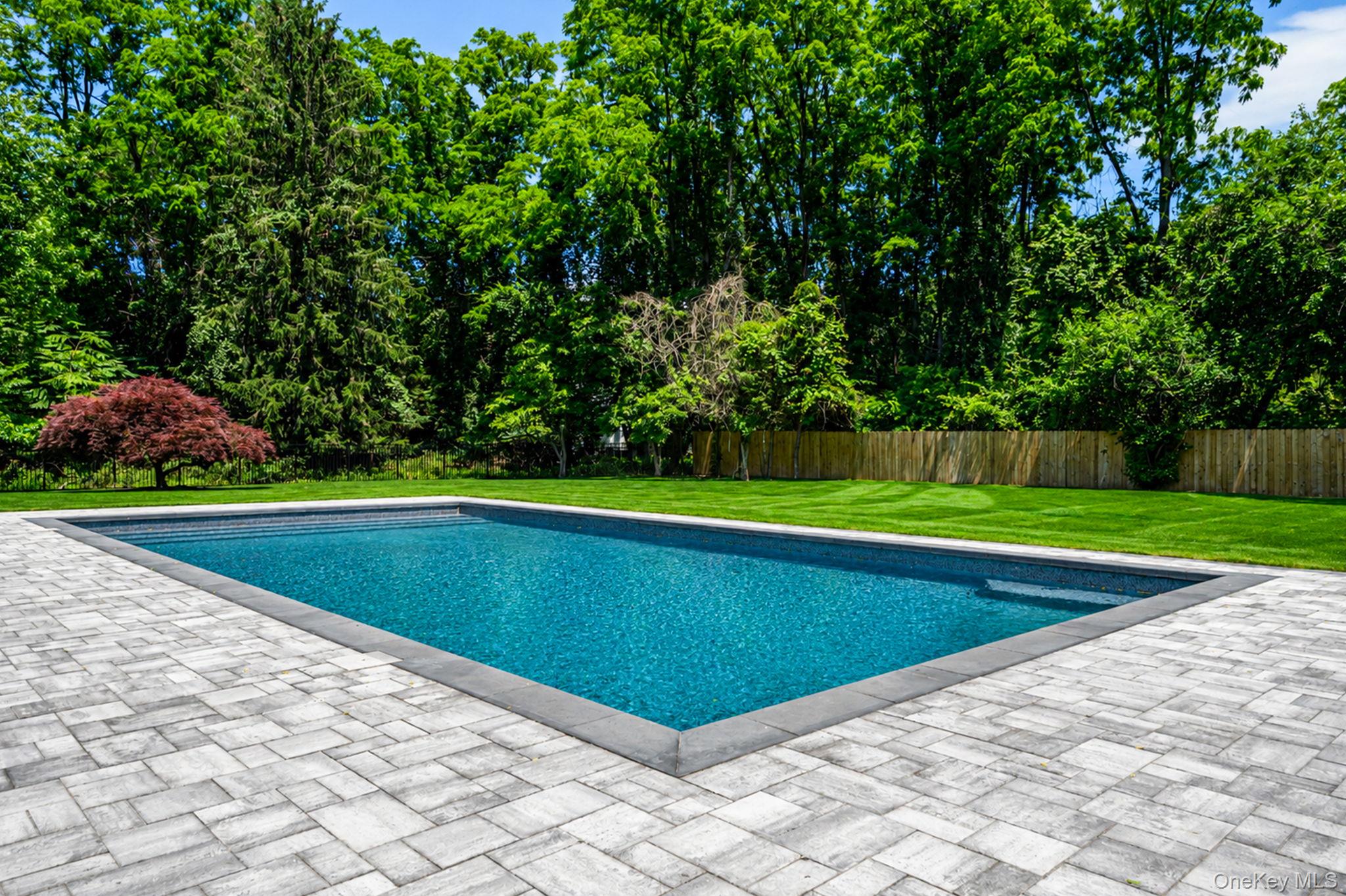 523 Long Beach Road Nissequogue, NY 11780 - Photo 5 of 34