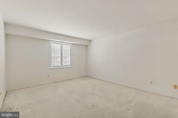 $265,000 | 6 Gurteen Court, Unit 301, Lutherville-Timonium, MD 21093