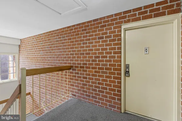 $265,000 | 6 Gurteen Court, Unit 301, Lutherville-Timonium, MD 21093