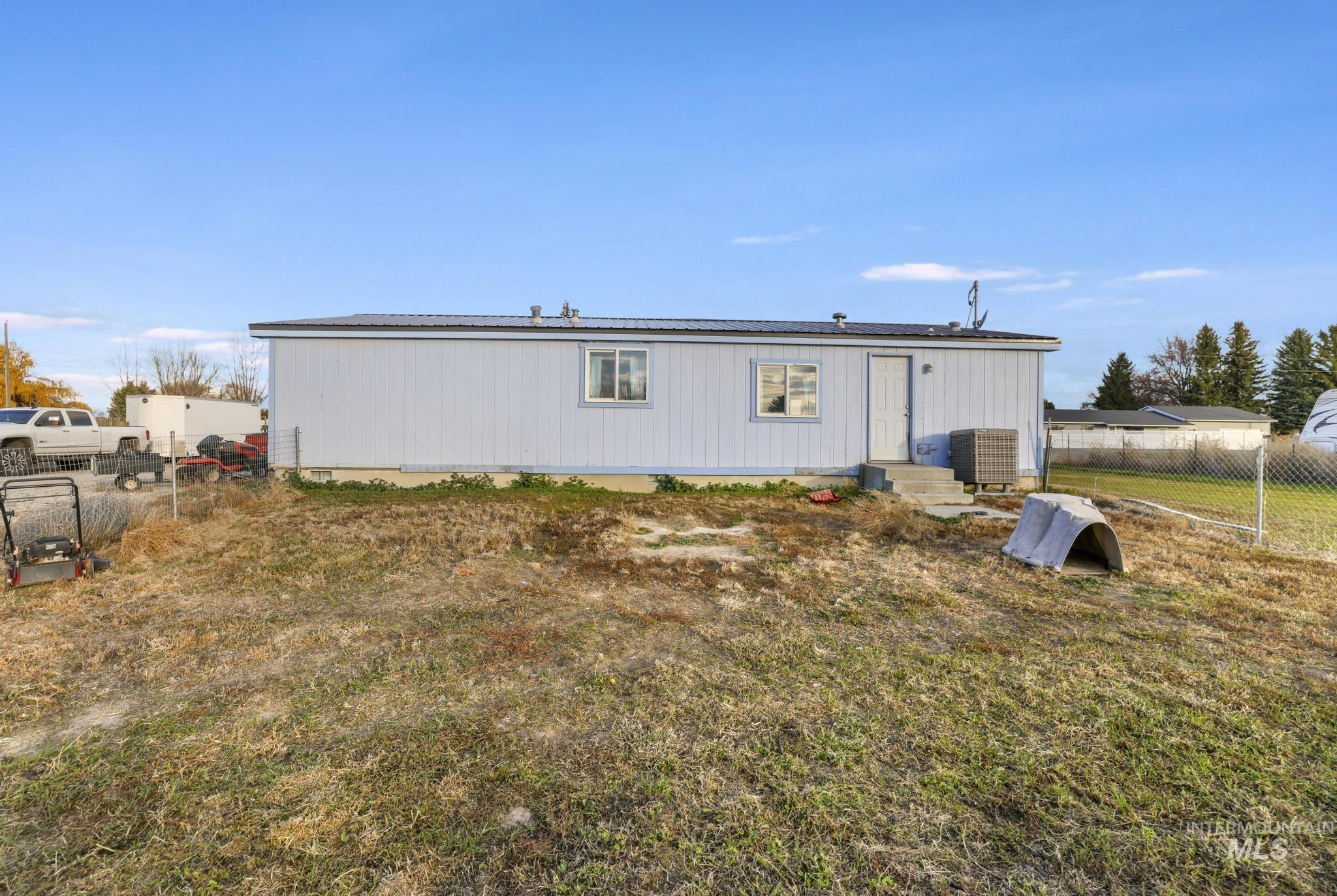 89 South 860 Road West Paul, ID 83347 - Photo 20 of 36
