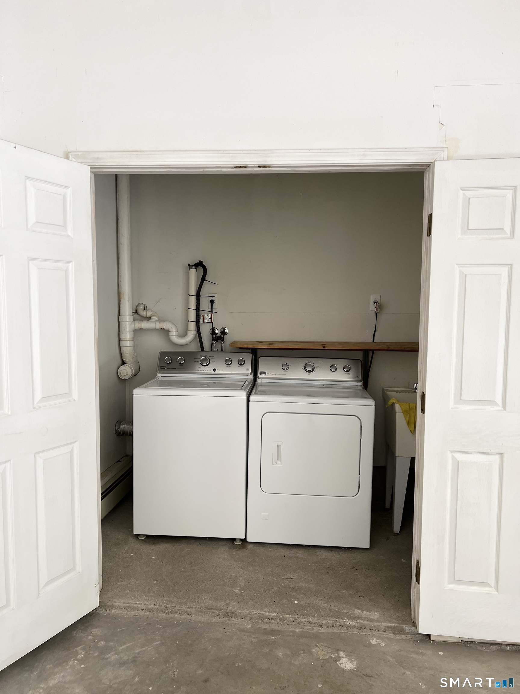 7 Colony Road, Unit A Westport, CT 06880 - Photo 26 of 30 Laundry at garage