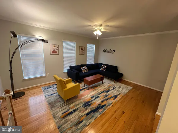 $3,000 | 20904 Sandstone Square, Sterling, VA 20165