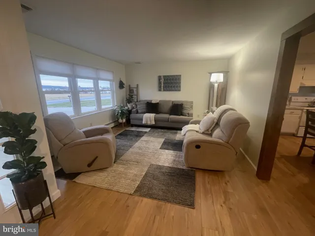 $1,850 | 63 Harristown Road, Paradise, PA 17562