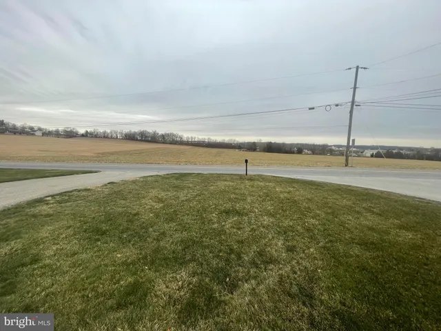 $1,850 | 63 Harristown Road, Paradise, PA 17562