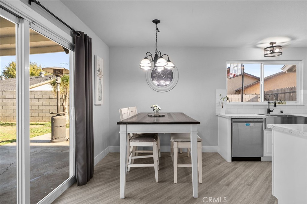 8949 Cudahy Court Riverside, CA 92503 - Photo 11 of 42 Dining Area.