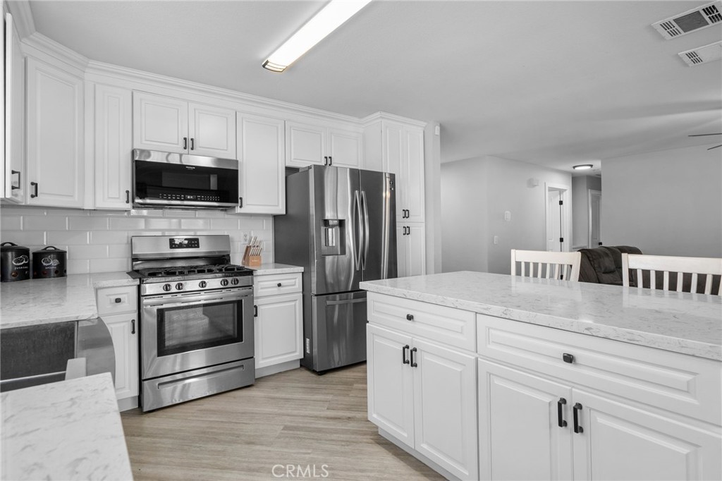 8949 Cudahy Court Riverside, CA 92503 - Photo 13 of 42