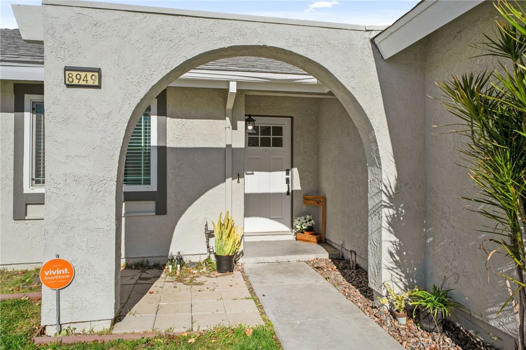 8949 Cudahy Court Riverside, CA 92503 - Photo 3 of 42