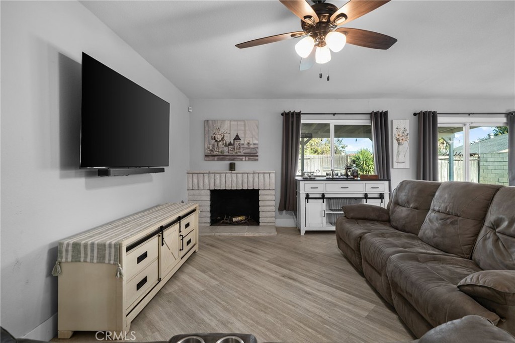8949 Cudahy Court Riverside, CA 92503 - Photo 6 of 42 Fireplace