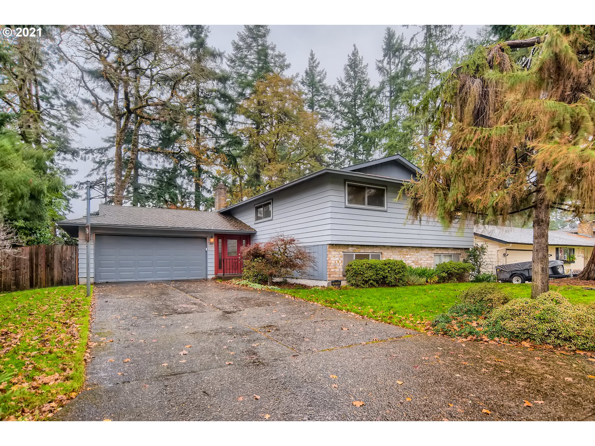 16700 Southeast Valley View Road Gladstone, OR 97027 - Photo 1 of 32 Gallery Image 1