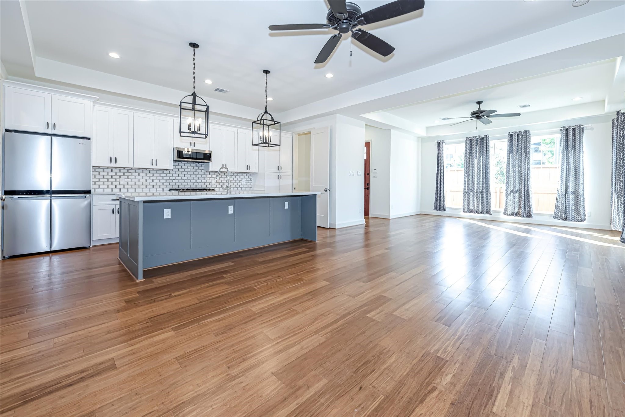 4218 Eigel Street Houston, TX 77007 - Photo 3 of 20