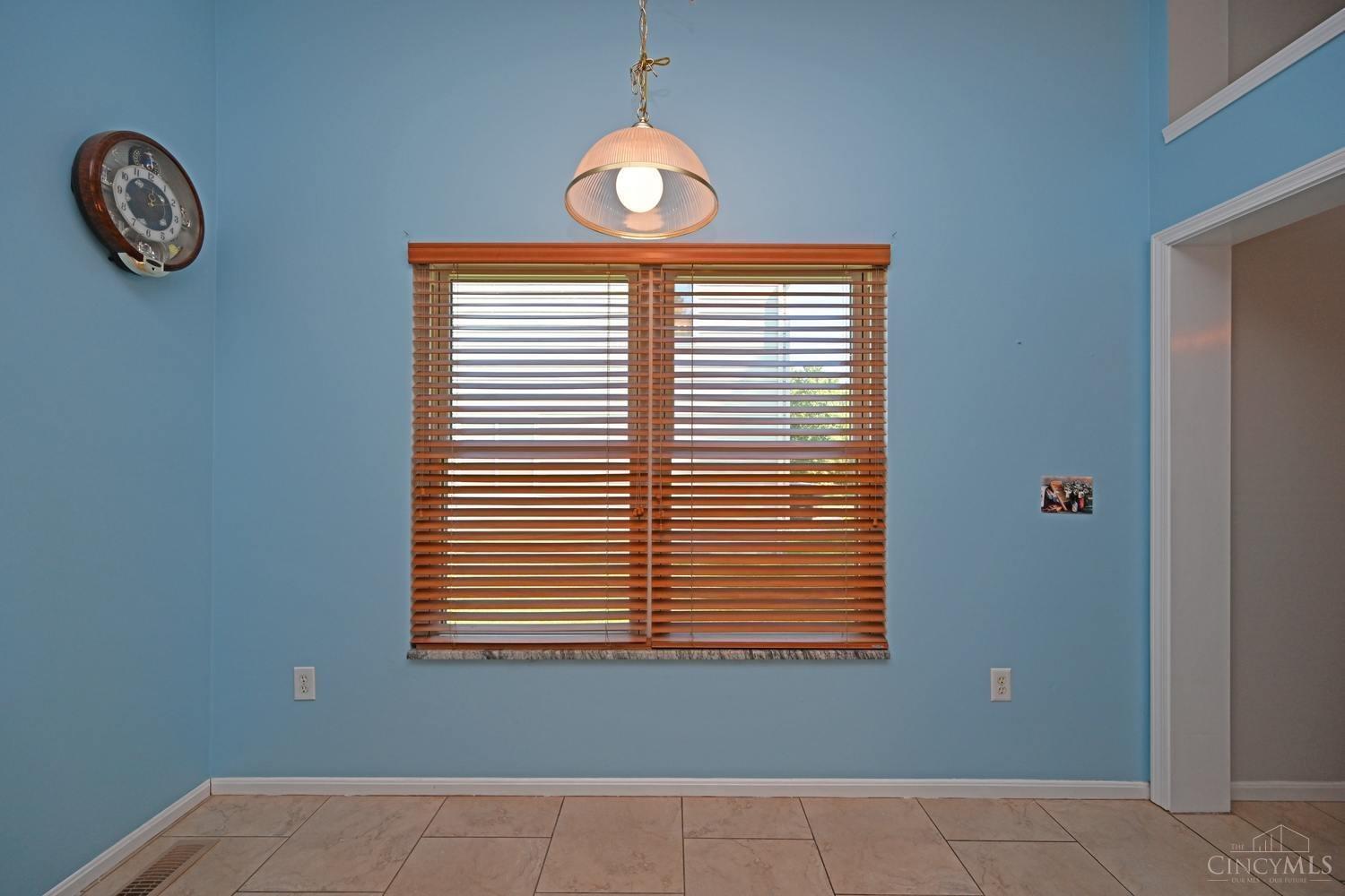 1565 Creekside Road Amelia, OH 45102 - Photo 16 of 43 Gallery Image 16