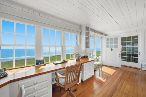 $3,100,000 | 79 Baxter Road, Nantucket, MA 02554
