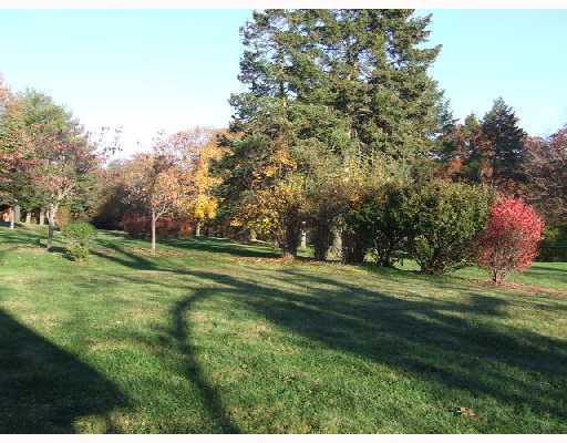 8584 Peebles Road Pittsburgh, PA 15237 - Photo 15 of 18 Yard/Garden.
