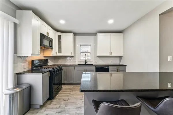 $474,999 | 2824 Tracy Avenue, Kansas City, MO 64109