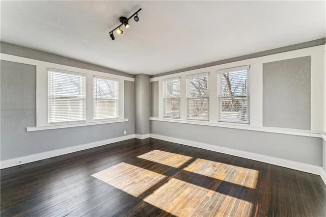 $495,000 | 2824 Tracy Avenue, Kansas City, MO 64109