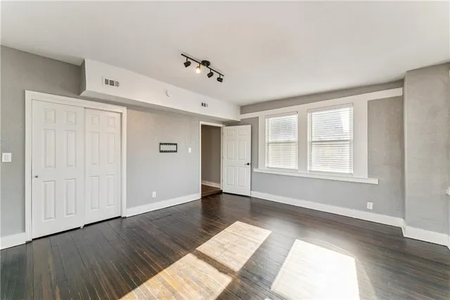 $495,000 | 2824 Tracy Avenue, Kansas City, MO 64109