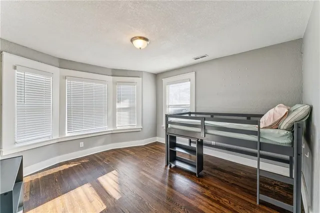 $495,000 | 2824 Tracy Avenue, Kansas City, MO 64109