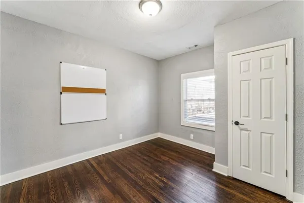 $474,999 | 2824 Tracy Avenue, Kansas City, MO 64109