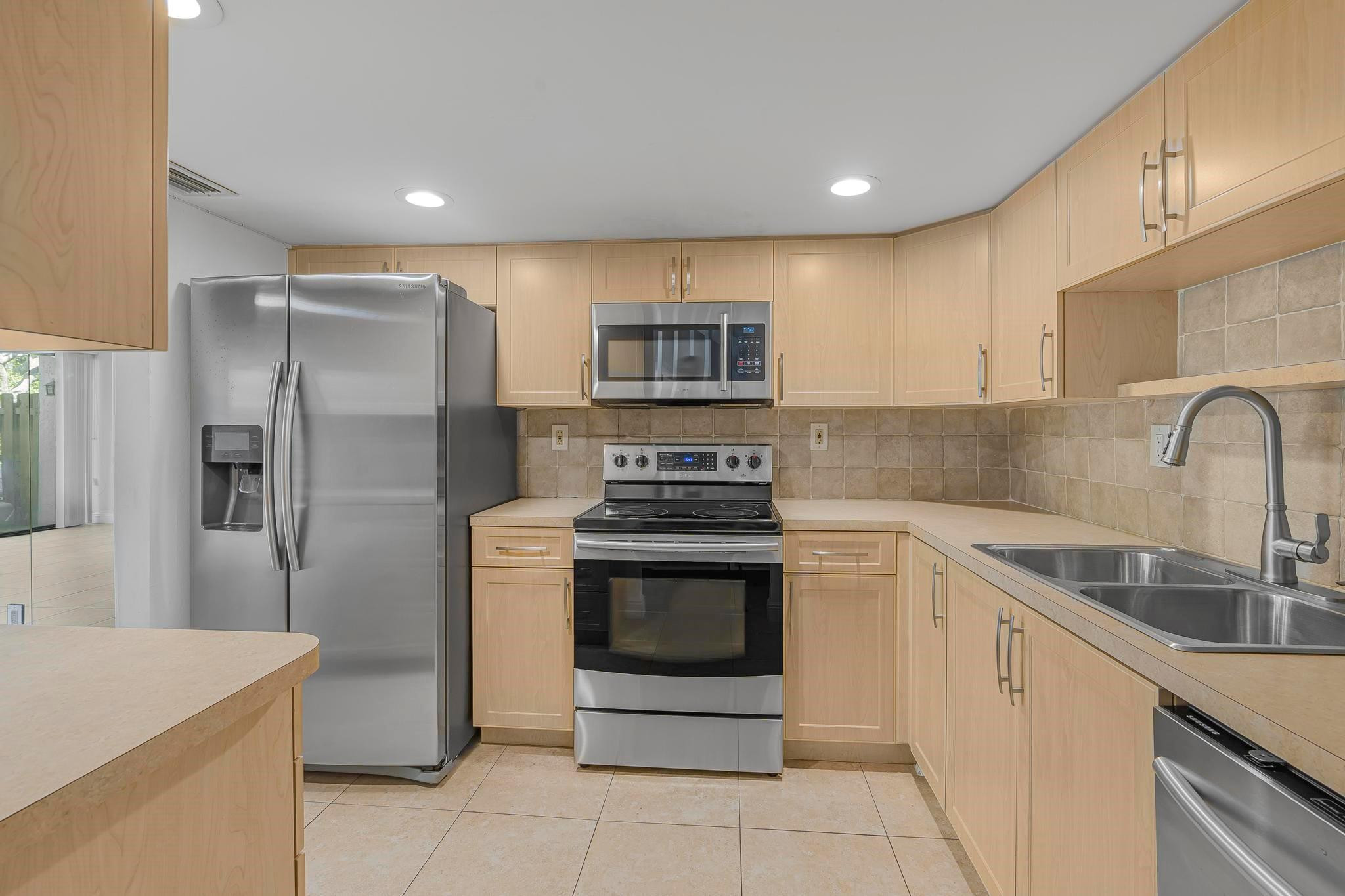 4761 Northwest 2nd Avenue, Unit 310 Boca Raton, FL 33431 - Photo 10 of 32 Photo 10