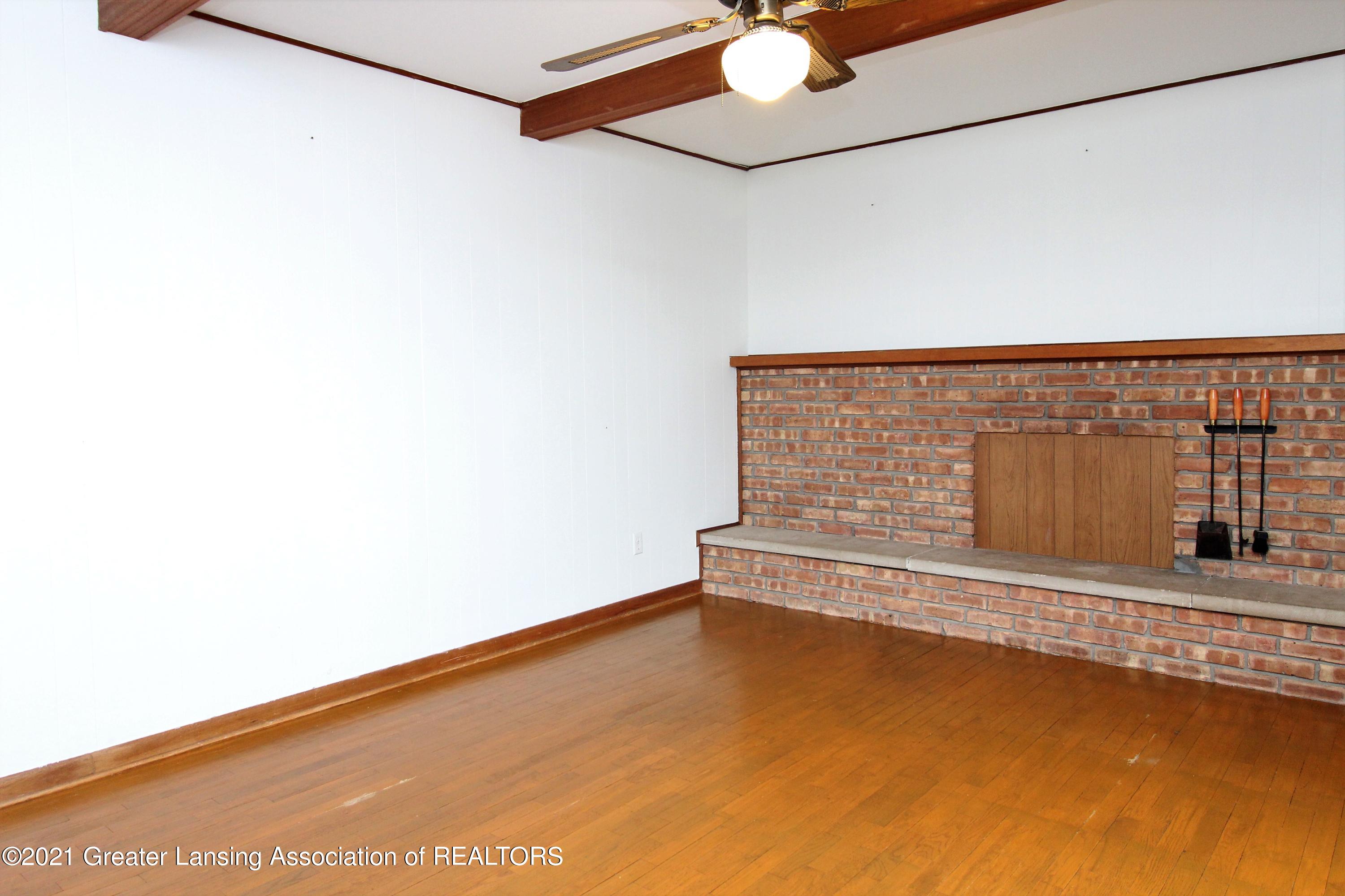 805 Raeburn Road Eaton Rapids, MI 48827 - Photo 15 of 37 16