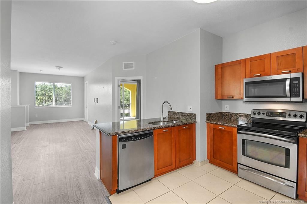 63 Southeast Palermo, Unit 201 Stuart, FL 34994 - Photo 31 of 47