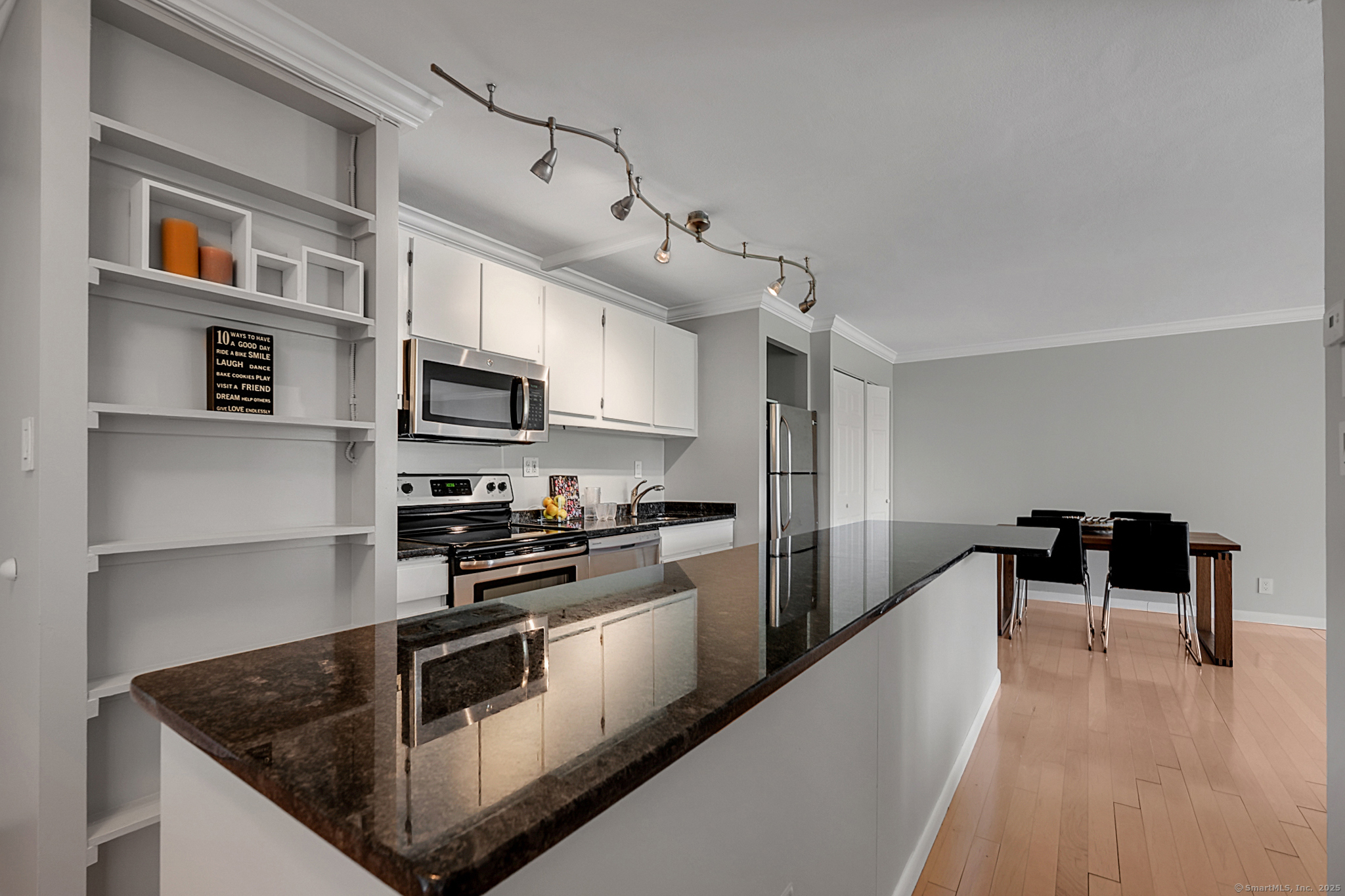 1 Gold Street, Unit 9D Hartford, CT 06103 - Photo 9 of 24