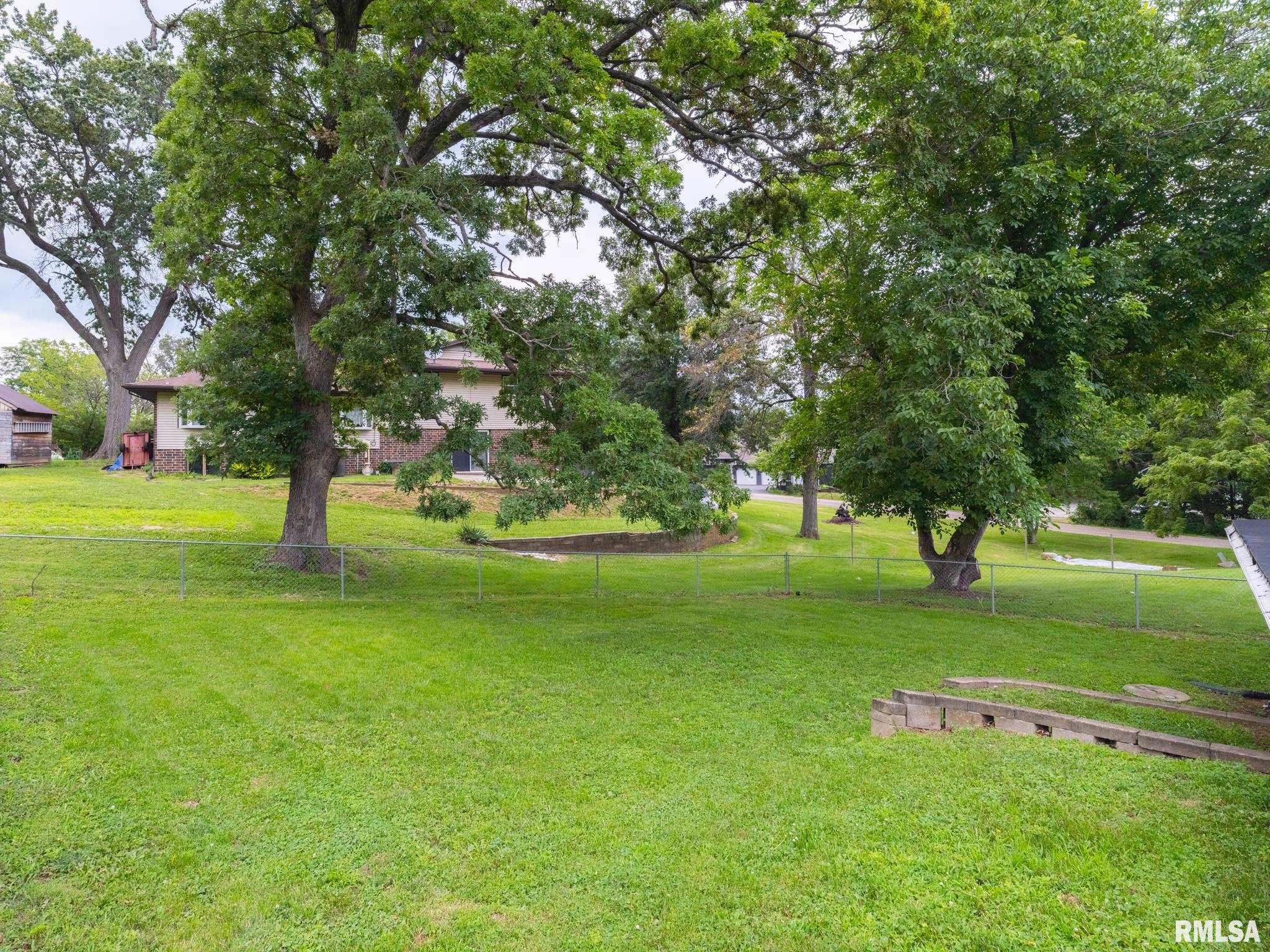 21640 Lago Drive Delavan, IL 61734 - Photo 12 of 26