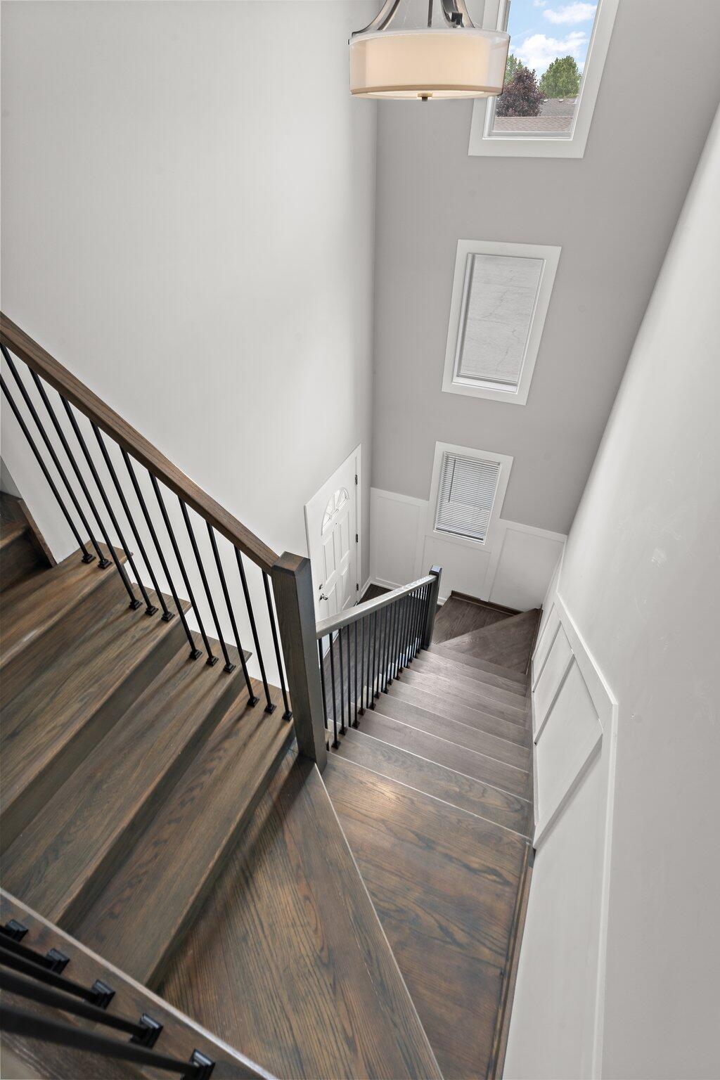 1367 Prairie Drive Crown Point, IN 46307 - Photo 4 of 19 1024x1536