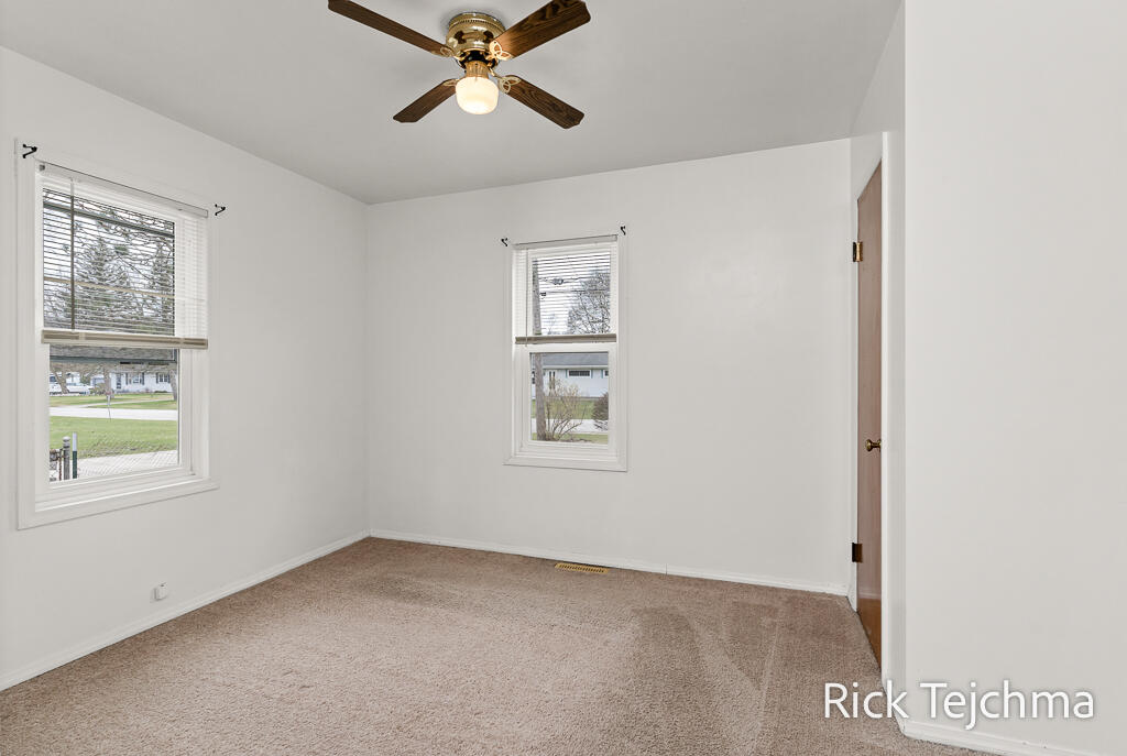 1350 Vesta Road Muskegon, MI 49445 - Photo 13 of 30 1350VestaRd-13LoRes