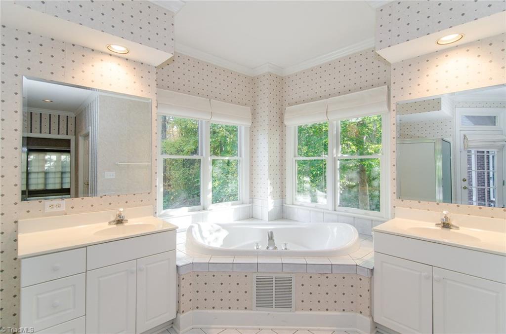 4402 Preston Point High Point, NC 27265 - Photo 15 of 21 Gallery Image 15