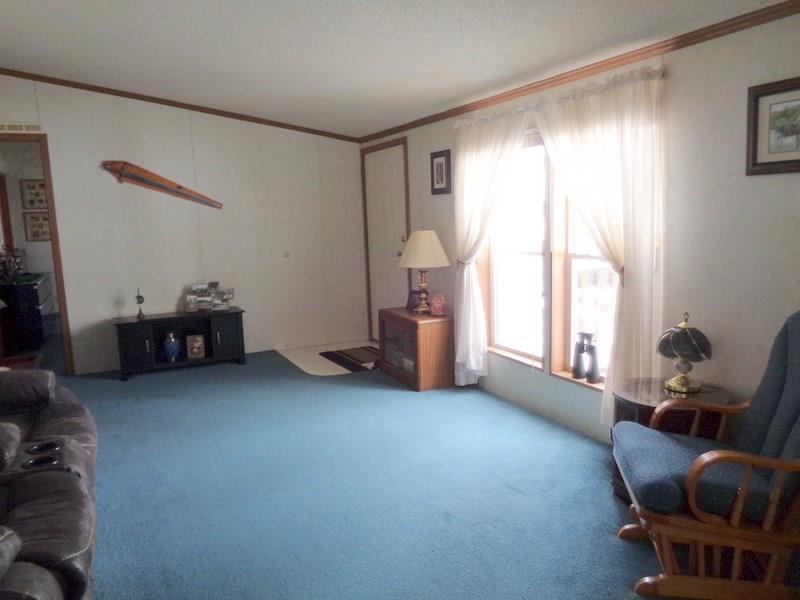 2935 Burns Road Jamestown, PA 16134 - Photo 3 of 24 Living Room