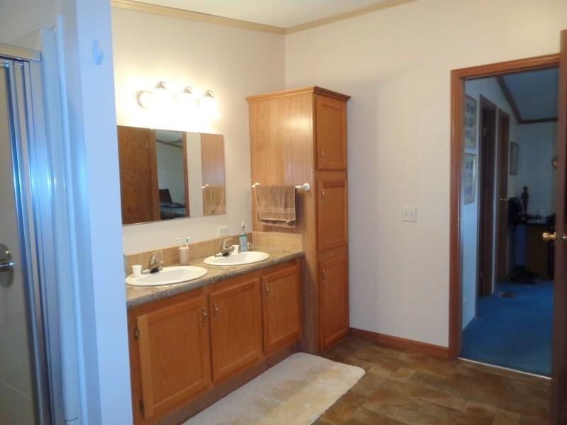 2935 Burns Road Jamestown, PA 16134 - Photo 9 of 24 Bath