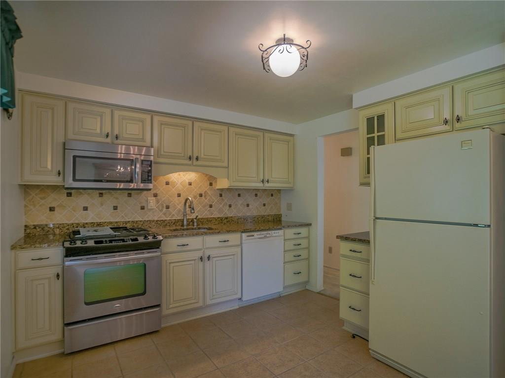 258 Hazel Road Penn Hills, PA 15235 - Photo 4 of 16 Gallery Image 4