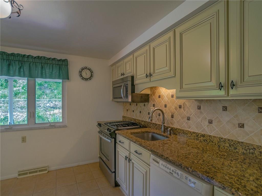 258 Hazel Road Penn Hills, PA 15235 - Photo 5 of 16 Gallery Image 5