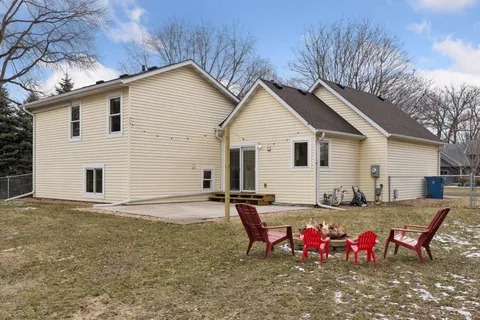 $425,000 | 1885 Garden Lane, White Bear Lake, MN 55110