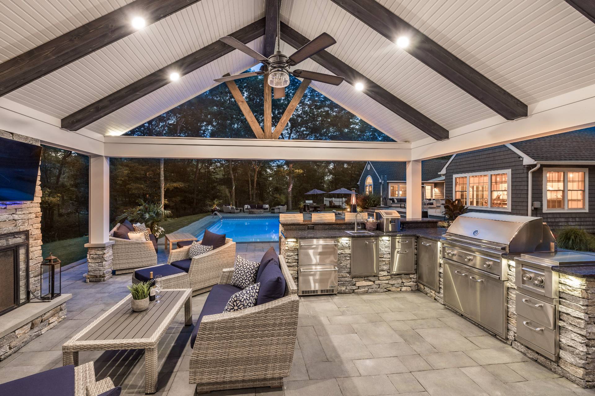 14 High Ridge Road East Hampton, NY 11937 - Photo 43 of 43 a living room with a couch and a stove