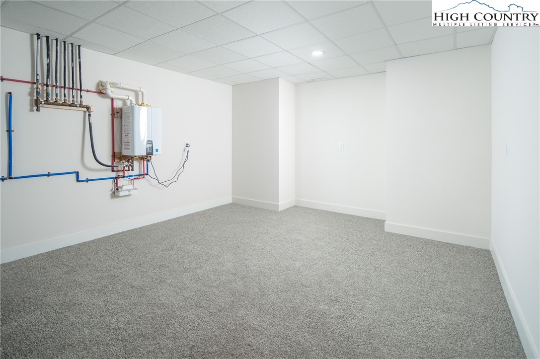 359 Calico Court Boone, NC 28607 - Photo 21 of 50 a view of a room with gym equipment
