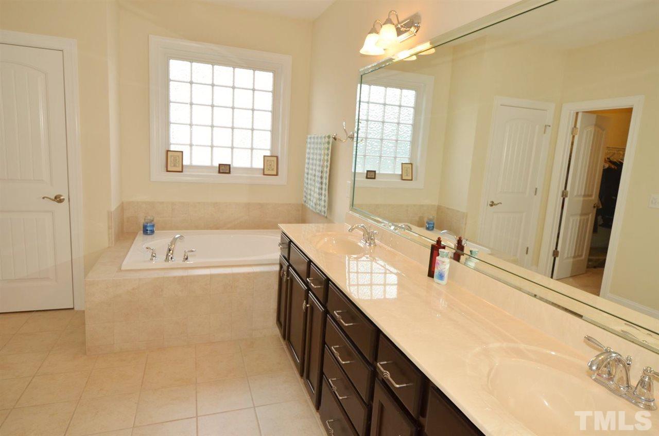 628 Powers Ferry Road Cary, NC 27519 - Photo 18 of 25 Gallery Image 18