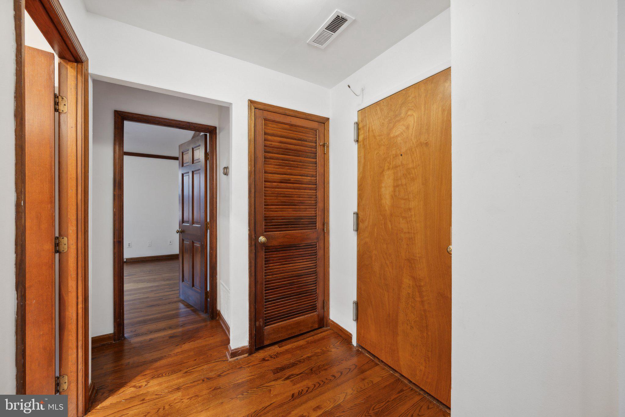 1661 Park Road Northwest, Unit 201 Washington, DC 20010 - Photo 14 of 28 Entrance