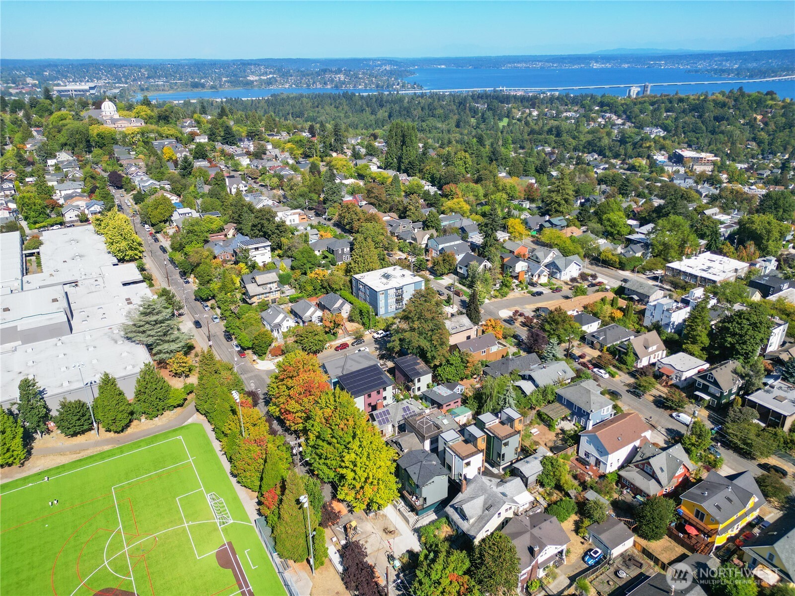 220 21st Avenue East Seattle, WA 98112 - Photo 3 of 38 a view of a city